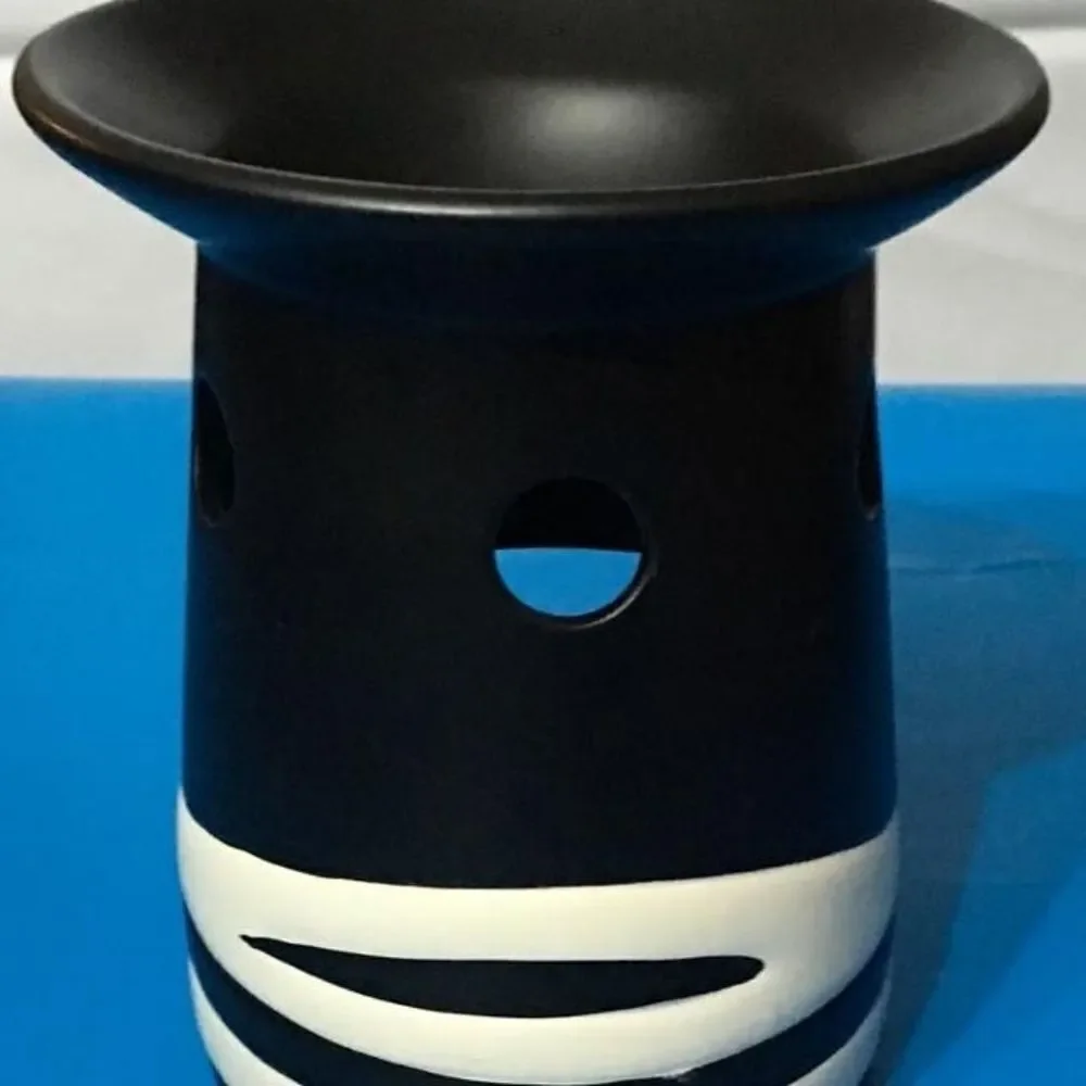 🩵Partylite Black & White African Inspiration Fragrance Warmer - Picture 3 of 7